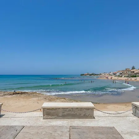 3 Bedroom Lovely In