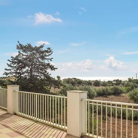 3 Bedroom Lovely In Prázdninový dům *